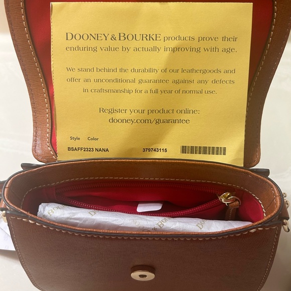 Brand new w/ tags Dooney & Bourke Saffiano saddle bag - Picture 2 of 3